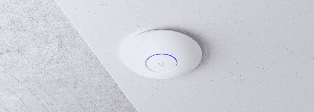 Ubiquiti U6+ WLAN Access Point, Wi‑Fi 6 (802.11ax) Dual-Band 2,4/5 GHz, 2402 Mbit/s, PoE, Deckenmontage, Weiß
