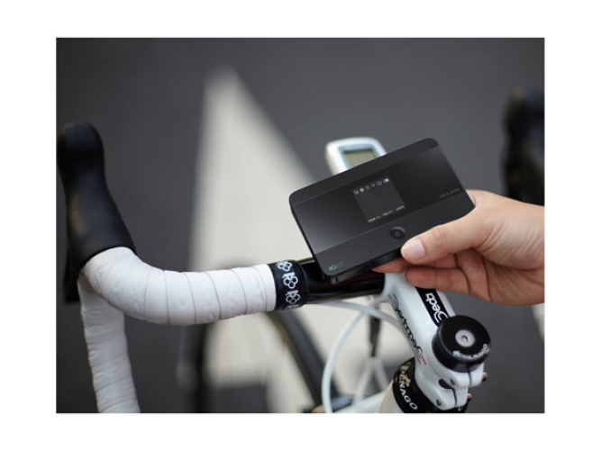 TP-Link M7350 Mobile 4G/LTE WLAN Router bis zu 150 Mbit/s Download 50 Mbit/s Upload Hotspot TFT Display Micro-SD Slot Black v8.0