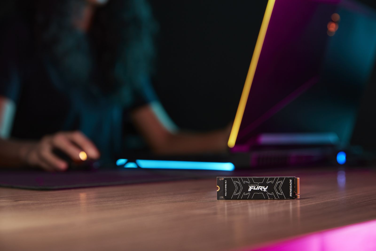 Kingston FURY Renegade SFYRD/2000G 2 TB M.2 2280 NVMe PCIe 4.0 SSD, 7300/7000 MB/s, Phison E18, 3D TLC, PS5-kompatibel