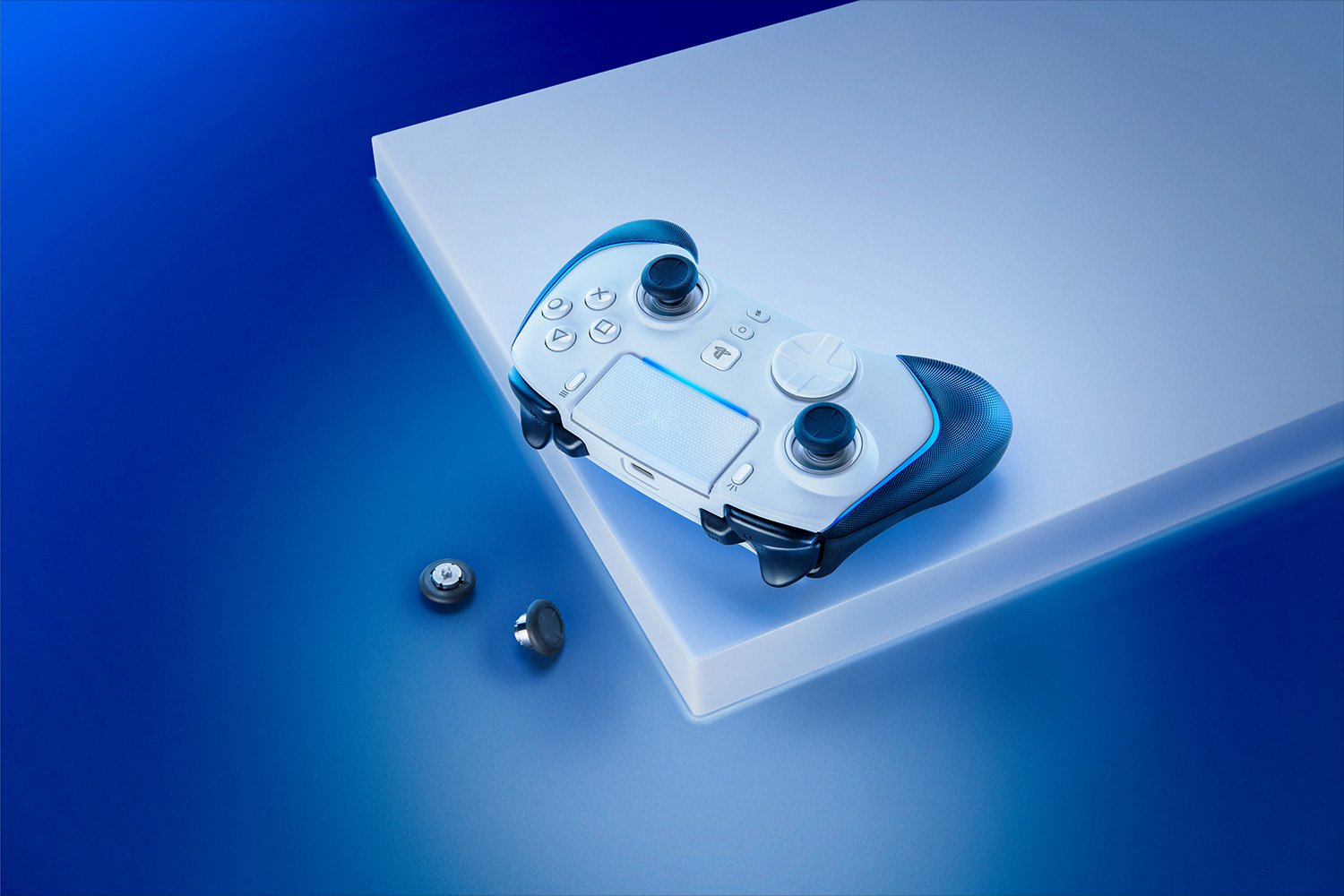 Razer Wolverine V2 Pro Gaming Controller Gamepad Wireless RF + USB for PS5 PC White