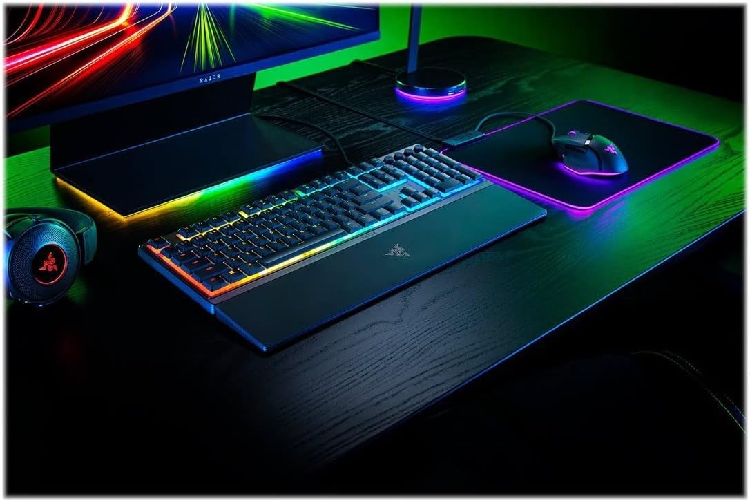 Razer Ornata V3 Low Profile Gaming Keyboard (Hybrid Switch mit Mecha-Membran, UV-beschichtete Tasten, weichmagnetische Handballenauflage, RGB Chrom) Schwarz - (ESP Layout - QWERTY)