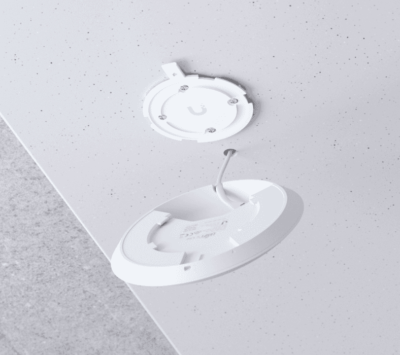 Ubiquiti U6+ WLAN Access Point, Wi‑Fi 6 (802.11ax) Dual-Band 2,4/5 GHz, 2402 Mbit/s, PoE, Deckenmontage, Weiß