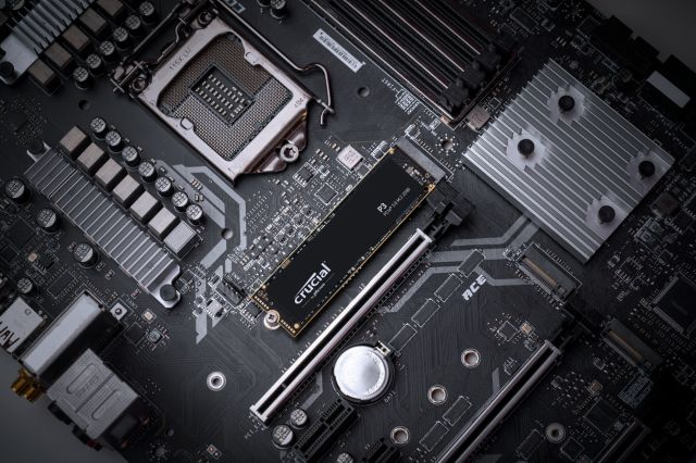 Crucial CT1000P3SSD8 1 TB M.2 PCIe 3.0 NVMe SSD 3D NAND Lesegeschw. 3500 MB/s Schreibgeschw. 3000 MB/s