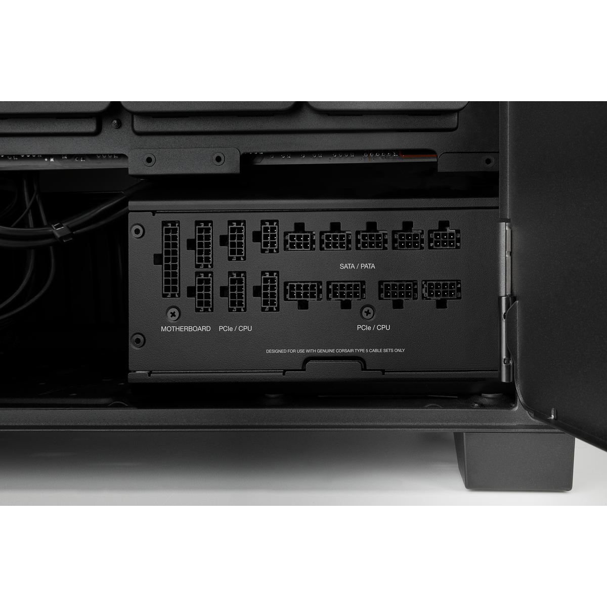 Corsair RMx Shift RM1200x SHIFT Netzteil 1200 W ATX 24-pin 80 PLUS Gold Vollmodular 14 cm Lüfter Schwarz EU Stecker