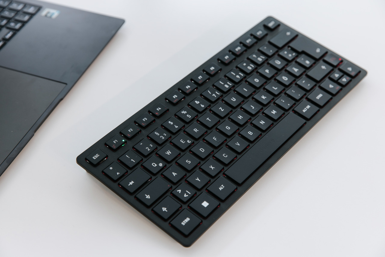 CHERRY KW 9200 MINI Tastatur Universal USB + RF Wireless + Bluetooth QWERTZ Deutsch Schwarz - (DEU Layout - QWERTZ)
