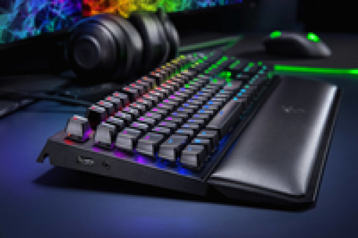 Razer BlackWidow Elite Gaming Keyboard Green Switches Chroma RGB USA Layout QWERTY ISO