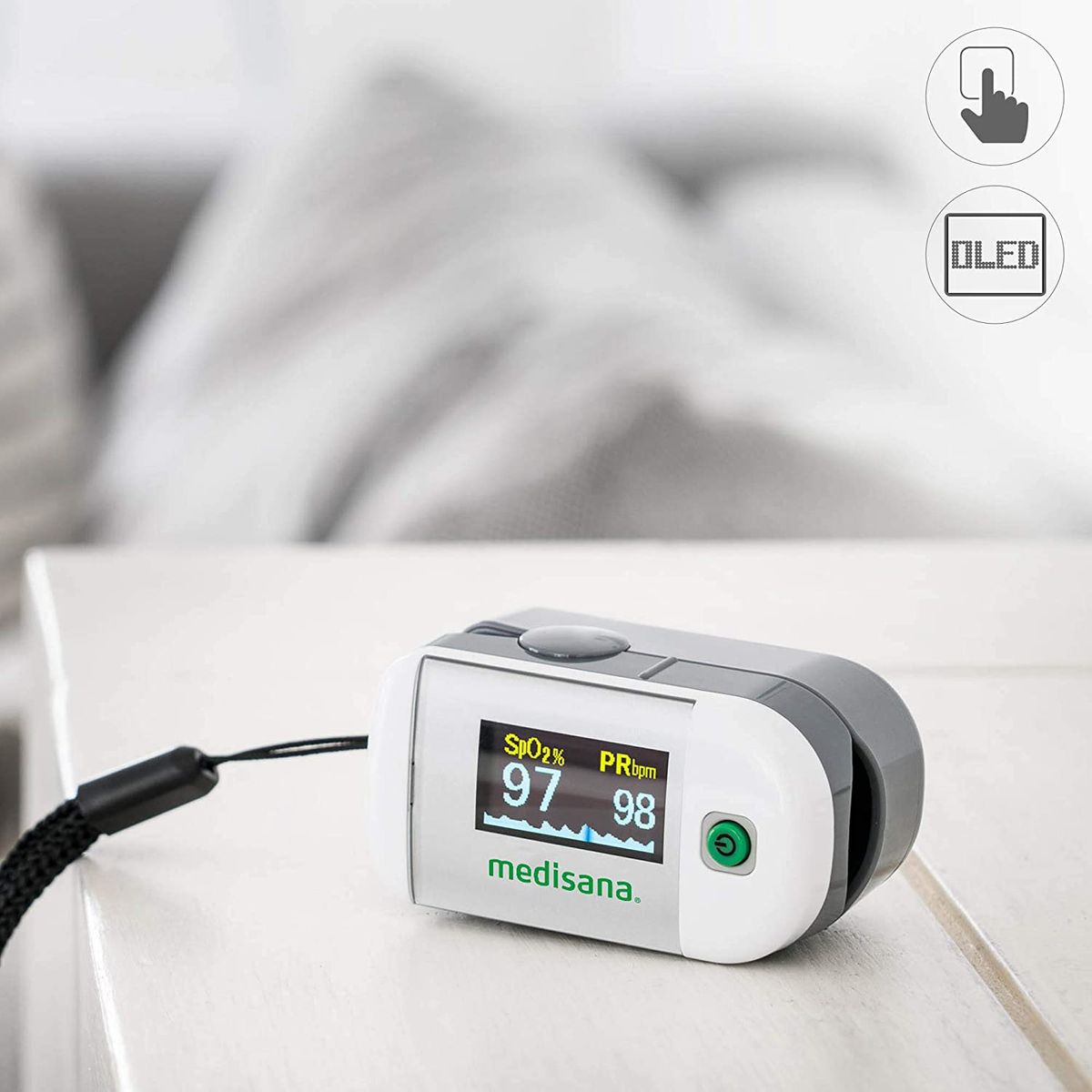 medisana PM 100 pulse oximeter, measurement of oxygen saturation in the blood, finger pulse oximeter with OLED display and one-touch operation white
