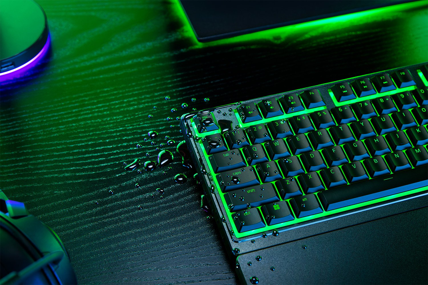 Razer Ornata V3 X Gaming Keyboard Membrane Switches Chroma RGB DEU Layout QWERTZ