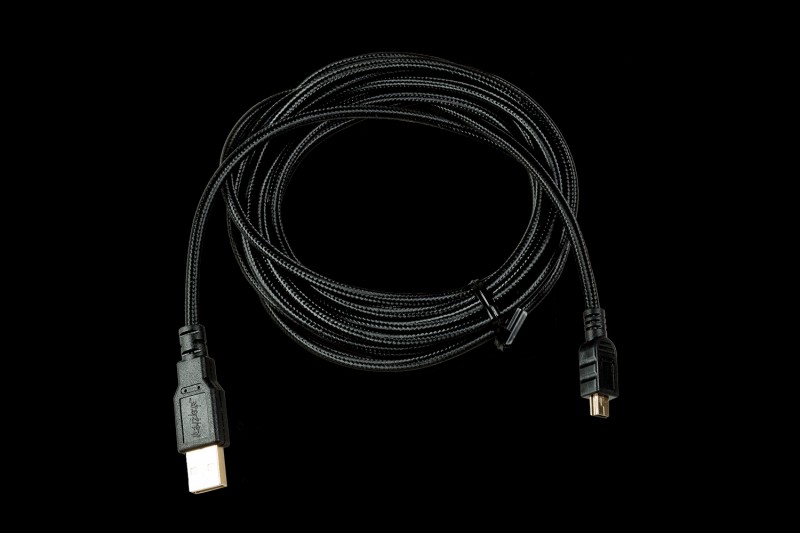 Razer Seiren Pro Professionelles Digitales XLR/USB Mikrofon in HD-Qualität