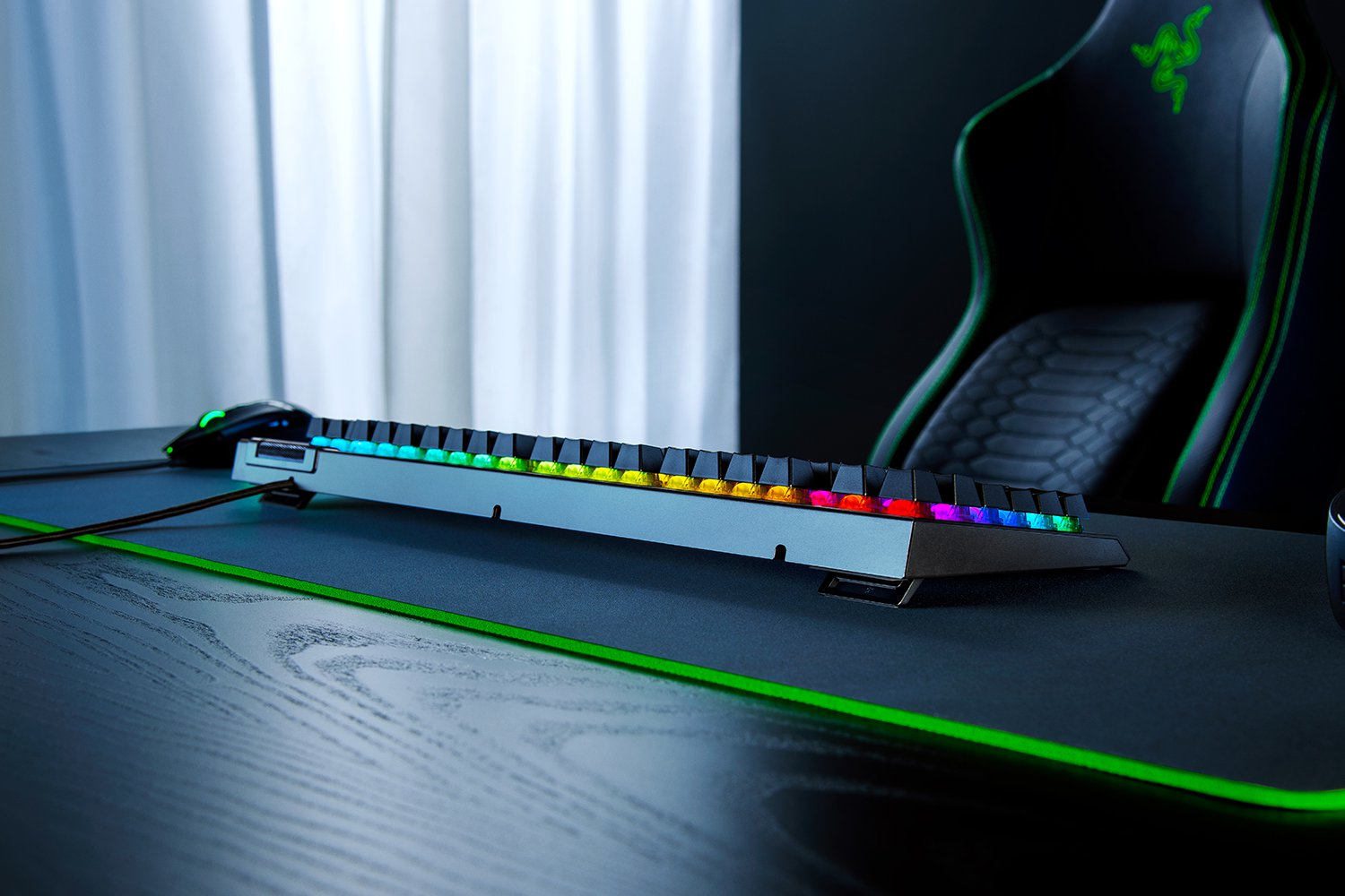 Razer BlackWidow V4 X Gaming Keyboard 6 Macro Keys Green Switches Chroma RGB DEU Layout QWERTZ
