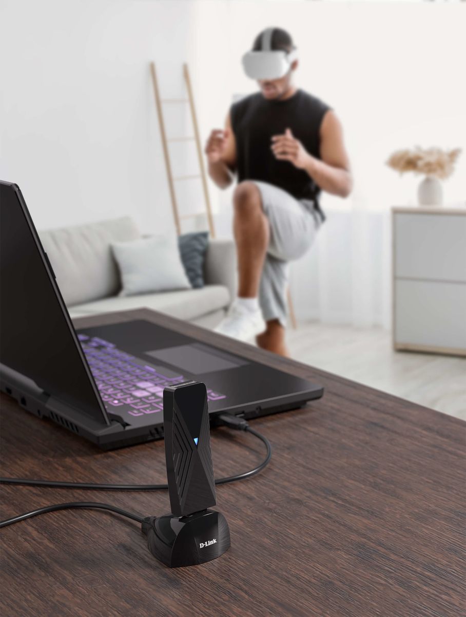 D-Link DWA-F18 - VR Air Bridge (Dedizierte Wireless-Verbindung vom Gaming-PC zum Meta Quest 2/ Quest3/ Meta Quest Pro, VR für 360° Bewegung - unterstützt Oculus App)