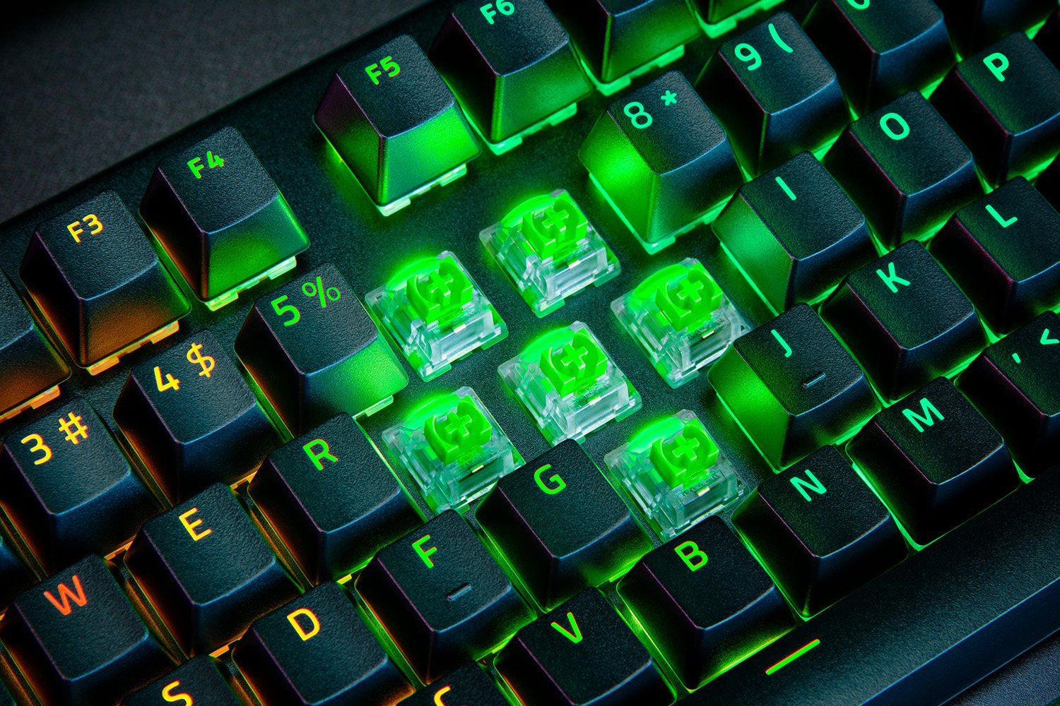 Razer BlackWidow V4 Pro - Mechanische Gaming-Tastatur (grüner Schalter) CHE Layout - QWERTZ