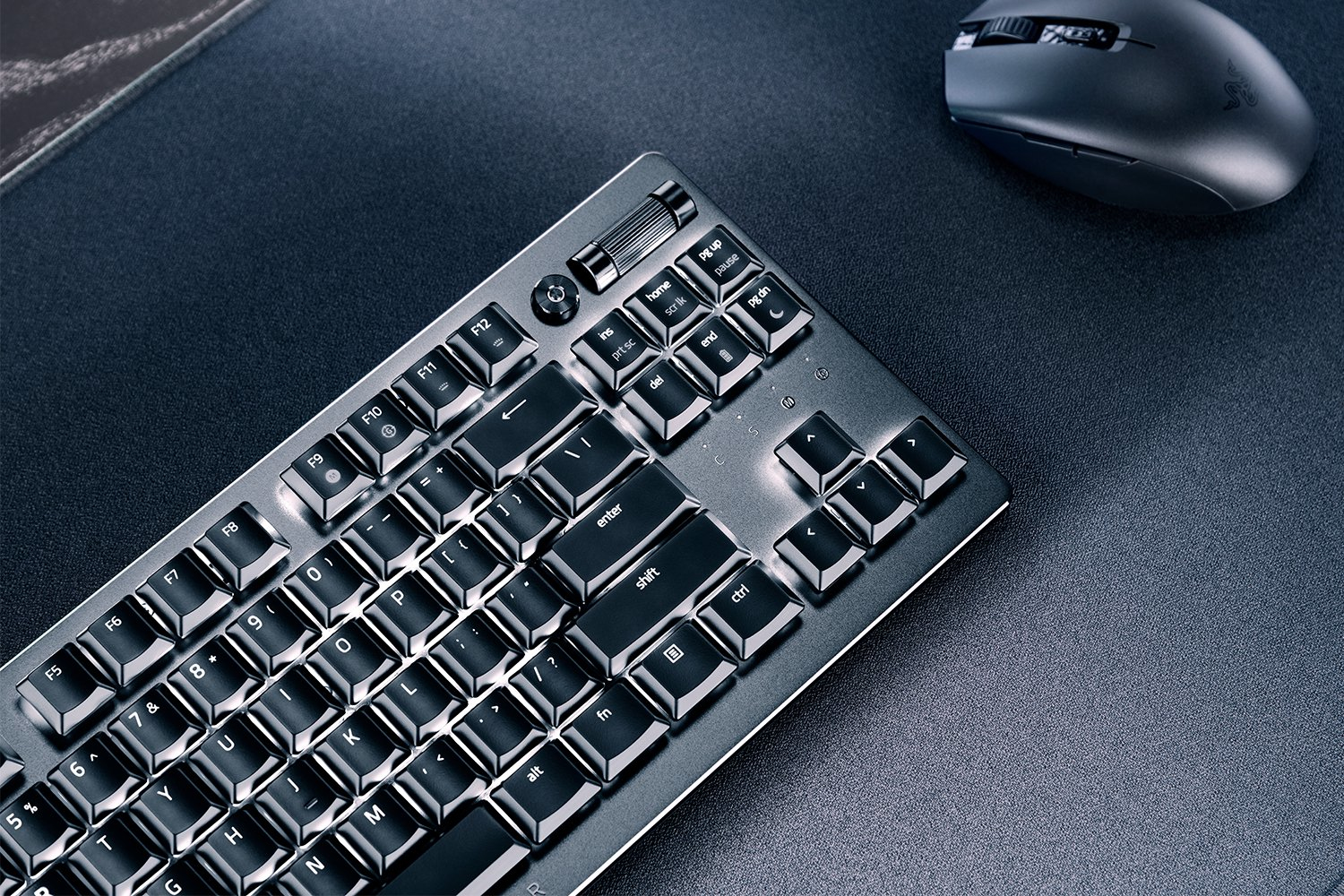 Razer DeathStalker V2 Pro TKL Gaming Keyboard Dual Wireless Optical Red Switches RGB DEU Layout QWERTZ