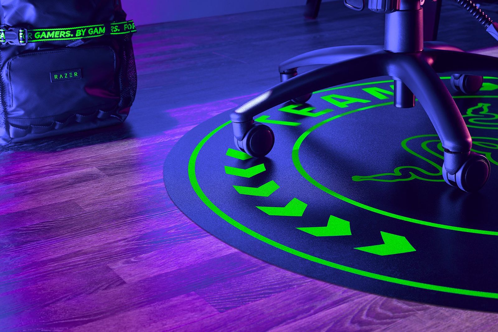 Razer RC81-03920100-R3M1 Team Floor Mat Stuhlmatte, 1200 x 1200 mm, rutschfest, Polyester/Silikon, Schwarz/Grün