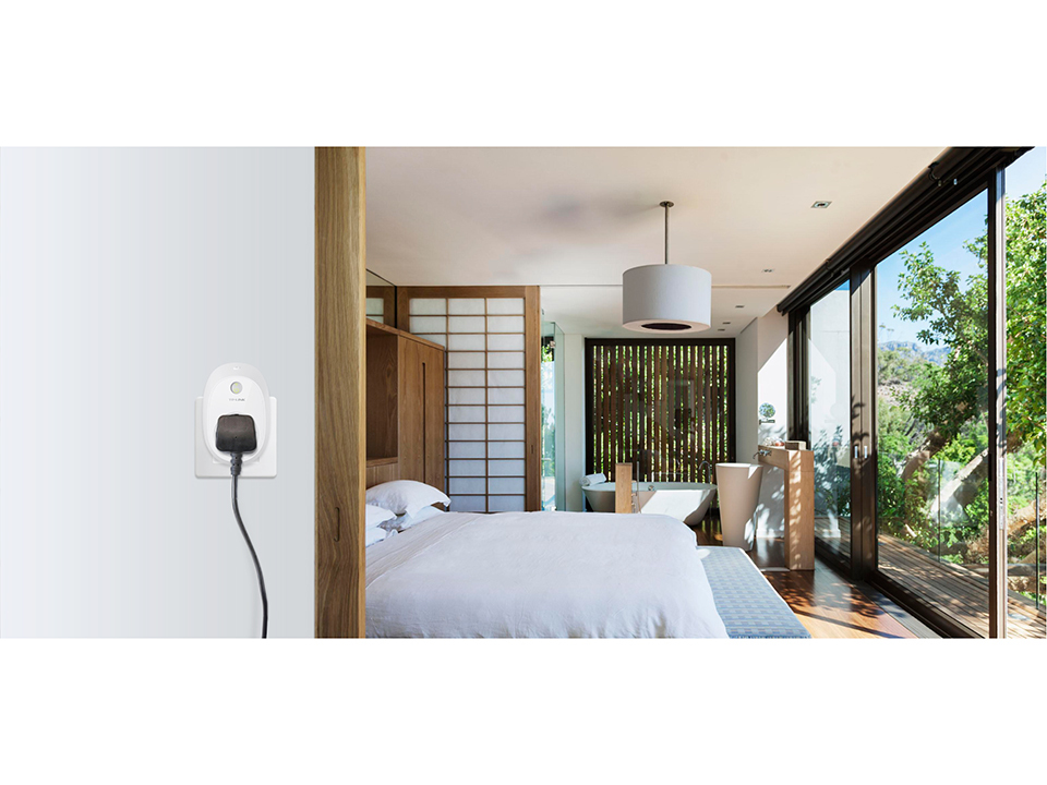 TP-Link HS110 Smart Plug with energy monitoring