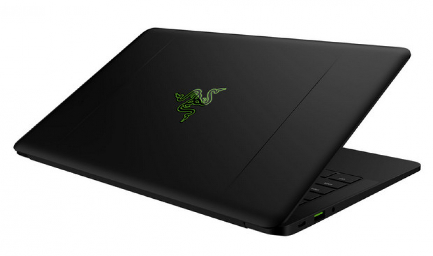 Blade 13.3 (H4T/QHD+/i7/16GB/256GB/BLK) - FRENCH