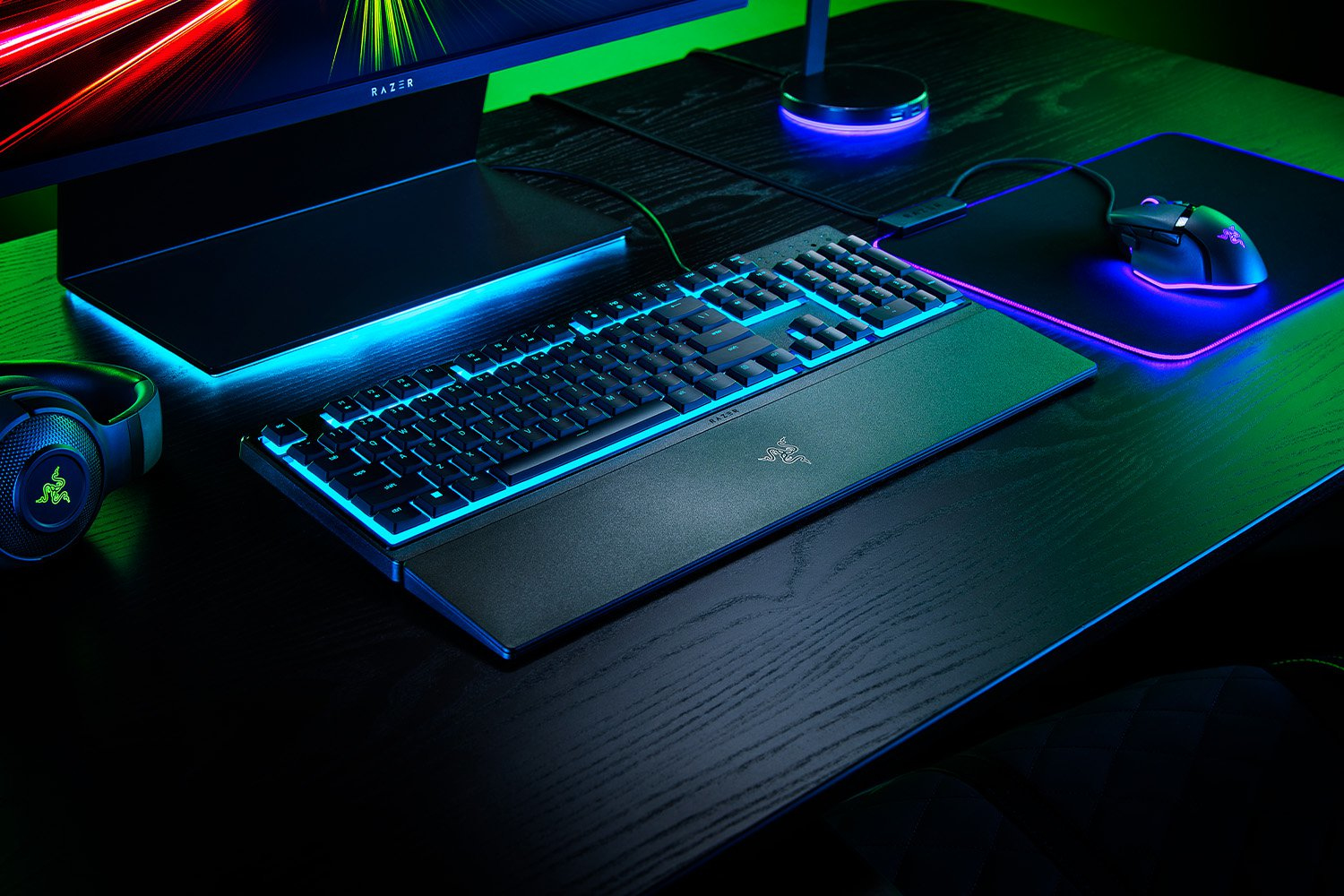 Razer Ornata V3 X Gaming Keyboard Membrane Switches Chroma RGB DEU Layout QWERTZ