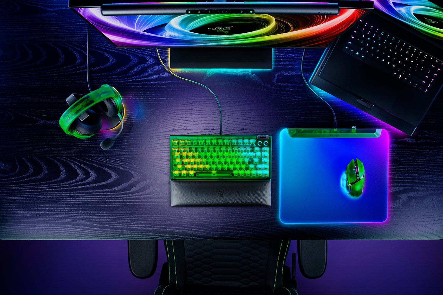 Razer Firefly V2 Pro Gaming-Mauspad, RGB-Beleuchtung, USB-Anschluss, Anti-Rutsch-Basis, Grün