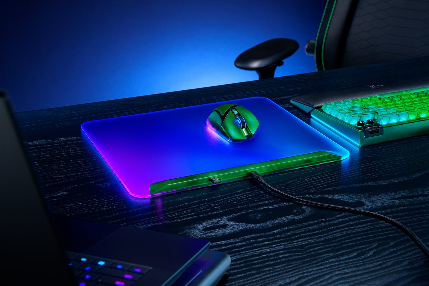 Razer Firefly V2 Pro Gaming-Mauspad, RGB-Beleuchtung, USB-Anschluss, Anti-Rutsch-Basis, Grün