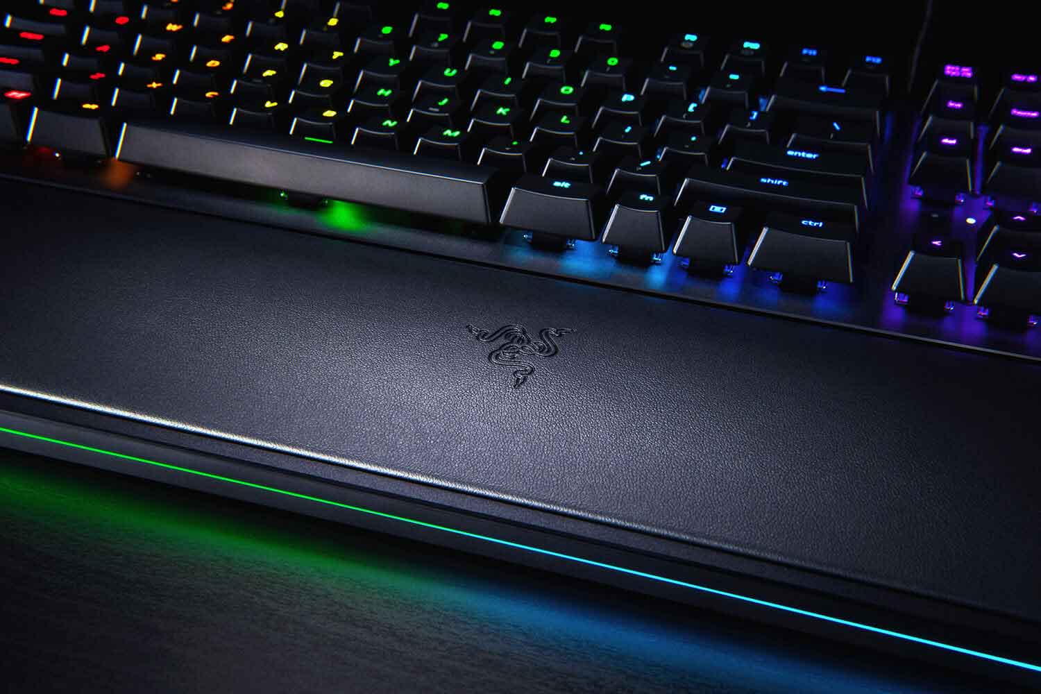 Razer Huntsman Elite Gaming Keyboard Opto-Mechanical Purple Switches - NORDIC Layout - QWERTY
