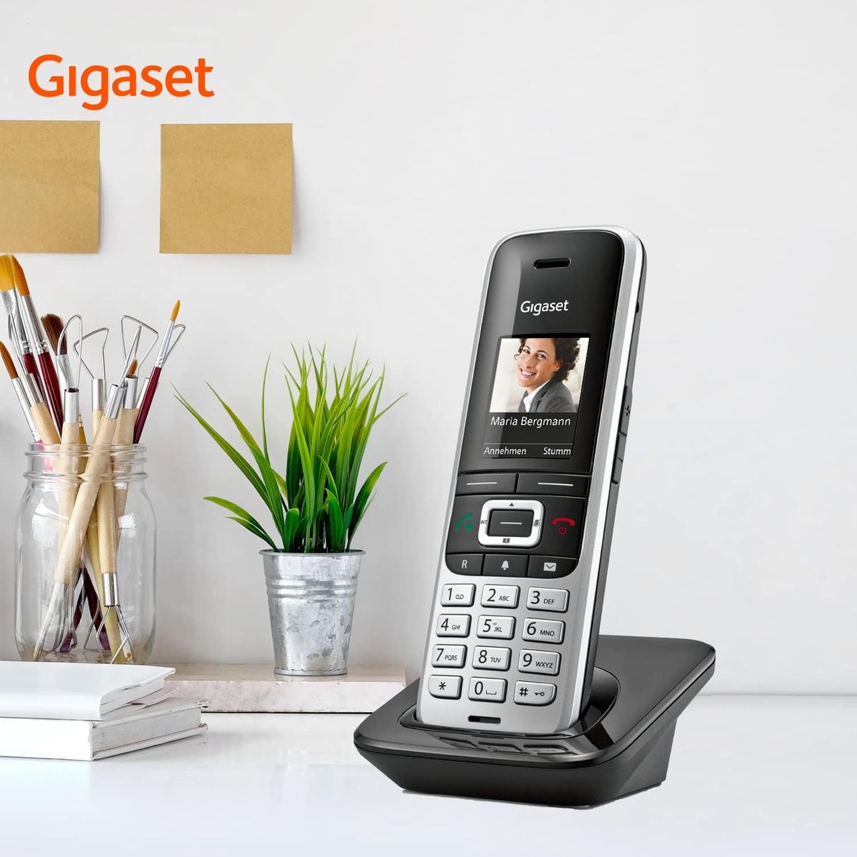 Gigaset PREMIUM 100HX - DECT-Mobilteil mit Ladeschale - Schnurloses Telefon erweiterung für Router und DECT-Basis – Fritzbox-kompatibel - Datensynchronisation per USB, top Akustik, platin-schwarz 100HX Zusatz Mobilteil