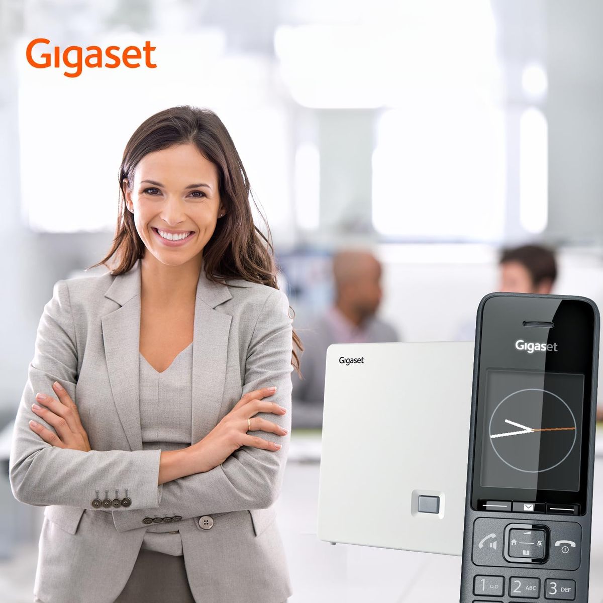 Gigaset Comfort 520A IP Base - DECT-Basis-Station mit Telefon und Anrufbeantworter, bis zu 6 Mobilteile, VoIP, Zugriff auf Google & Office 365-Kontakte [Kompatibel in DE, IT, FR, NL, BE, Che, AUT] 1 Telefon mit AB und IP BASE