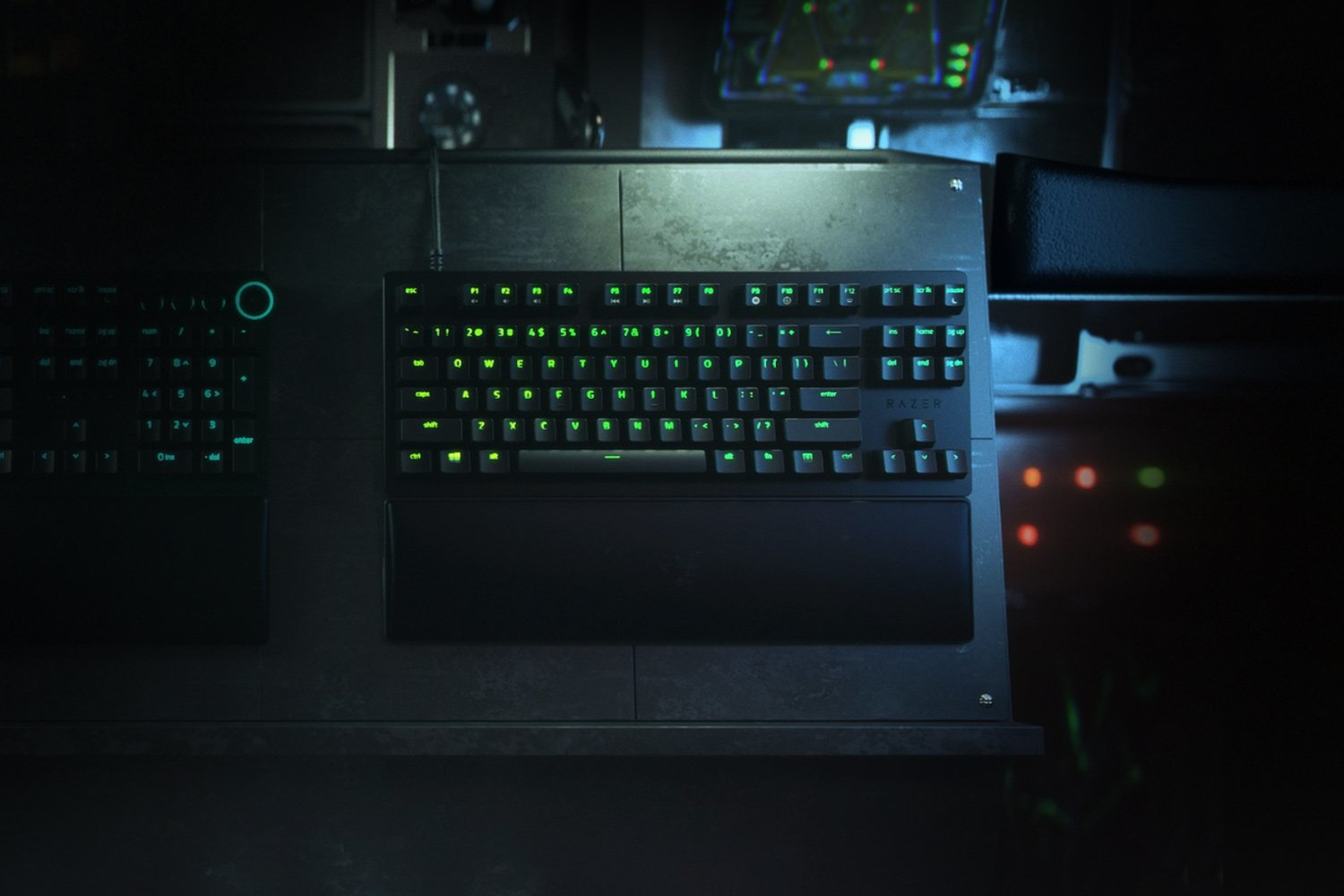 Razer Huntsman V2 TKL Gaming Keyboard Optical Red Switches Chroma RGB DE-Layout