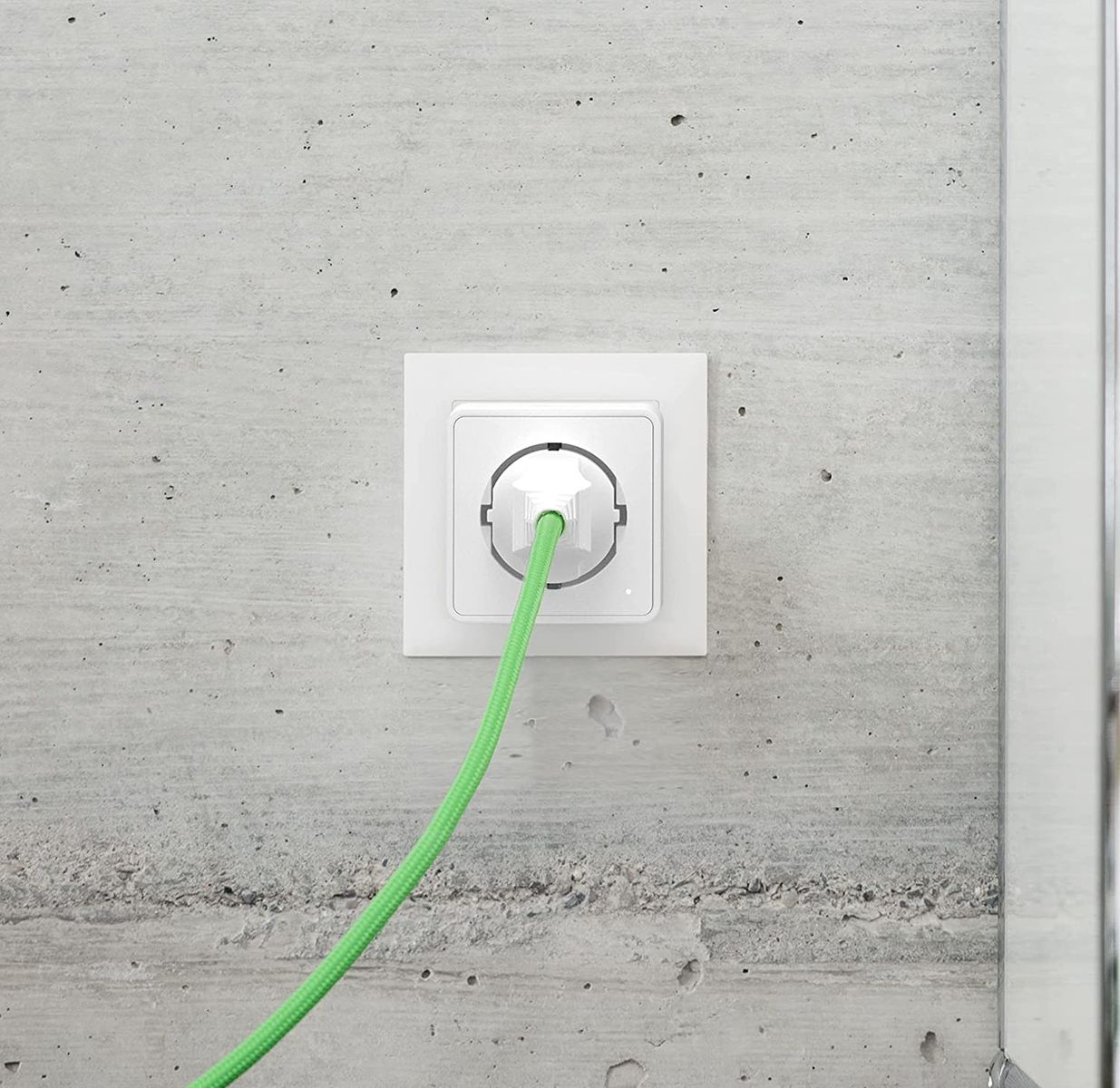 myStrom Wi-Fi Switch schalten Stromverbrauch Stromerzeugung von Mini-PV-Anlagen messen analysieren Works with Apple HomeKit App- Sprachsteuerung IFTTT