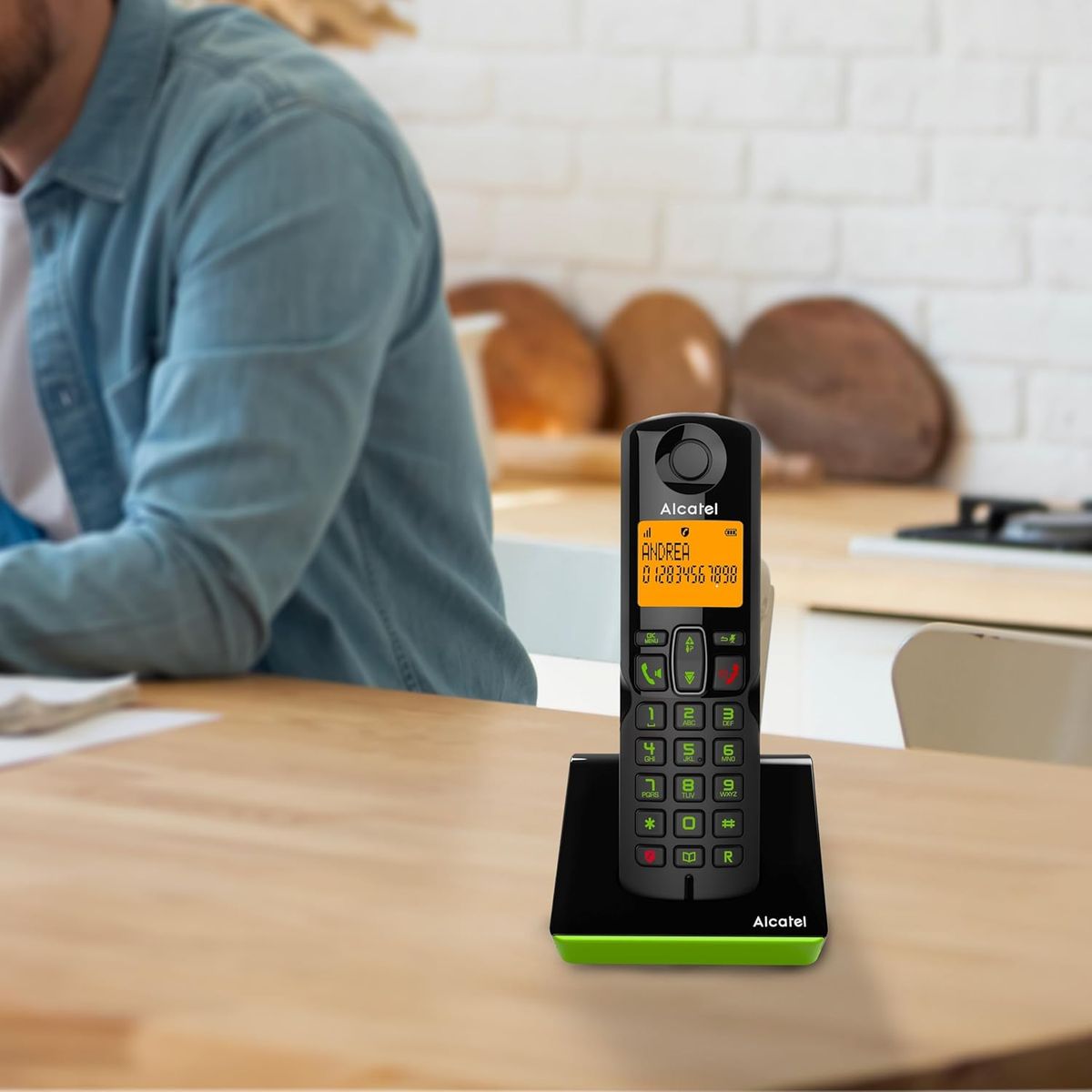 Alcatel S280 Schwarz/Grün Schnurloses DECT-Telefon mit Blockierung von unerwünschten Anrufen, großes Display mit orangefarbener Hintergrundbeleuchtung, Freisprechfunktion, 3 Direktspeichertasten