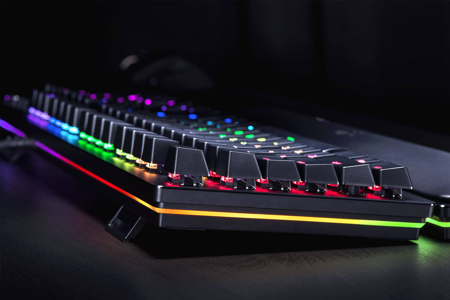 Razer Huntsman Elite Gaming Keyboard Opto-Mechanical Purple Switches - NORDIC Layout - QWERTY